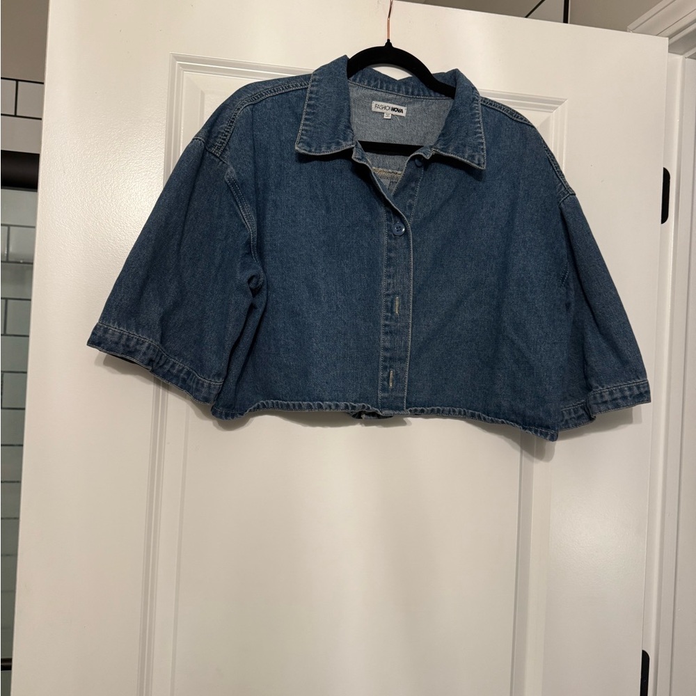 Chic Blue Cropped Denim Jacket